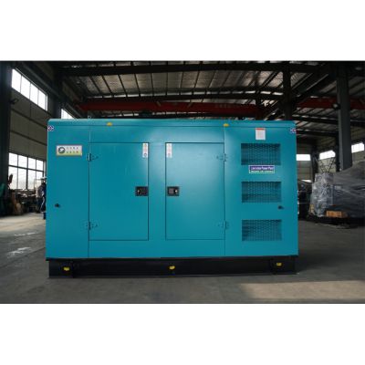 廠價(jià)直銷廣西50KW低噪音機(jī)器柴油發(fā)電機(jī)組,50KW低噪音發(fā)電機(jī)組功率15KW-2400KW,50KW低噪音股份柴油發(fā)電機(jī)組用柴油機(jī)根據(jù)國家排放標(biāo)準(zhǔn)分為國二排放和國三排放供選購,50KW低噪音發(fā)電機(jī)組工廠直供.